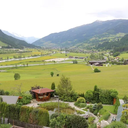 Spacious In Near Ski Area